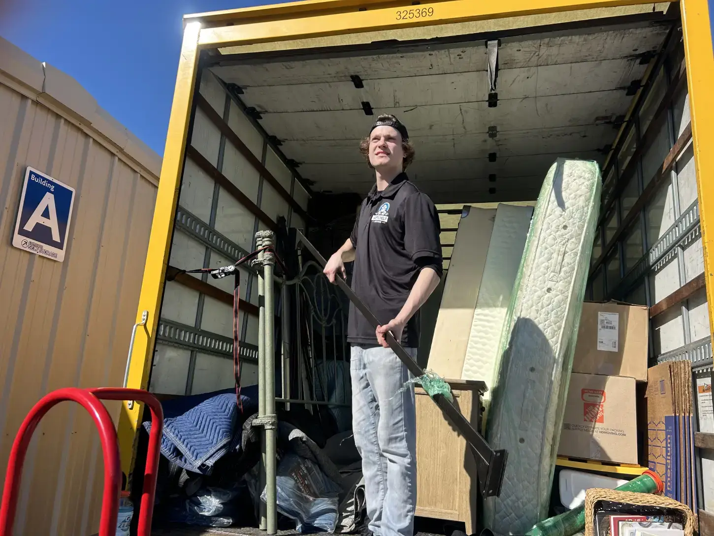 Happy 2 Help Moving truck staged for a Northeast Florida job