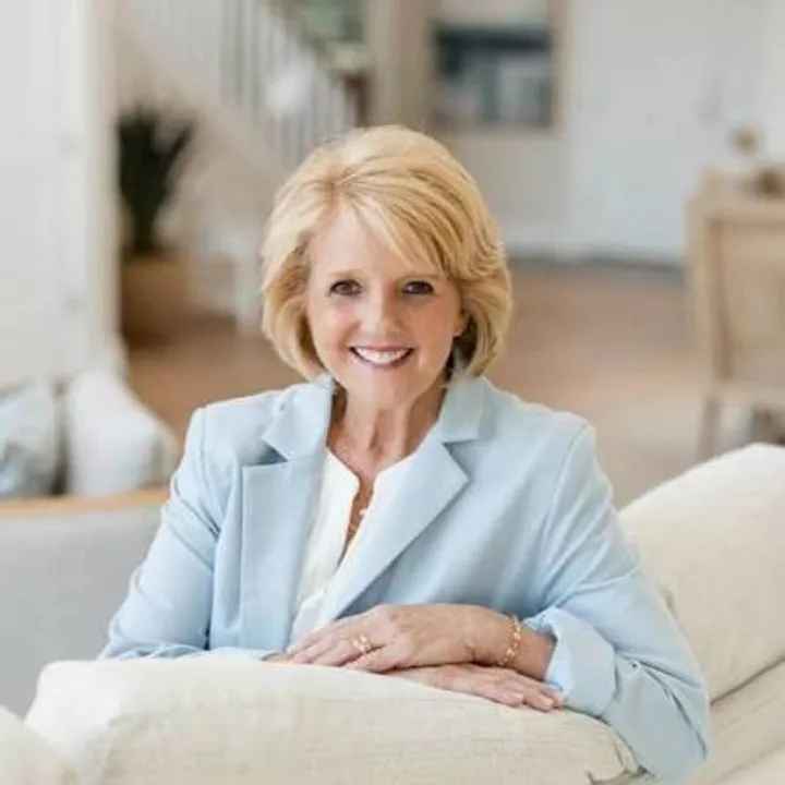 Dana Peterman, REALTOR with Herron Real Estate